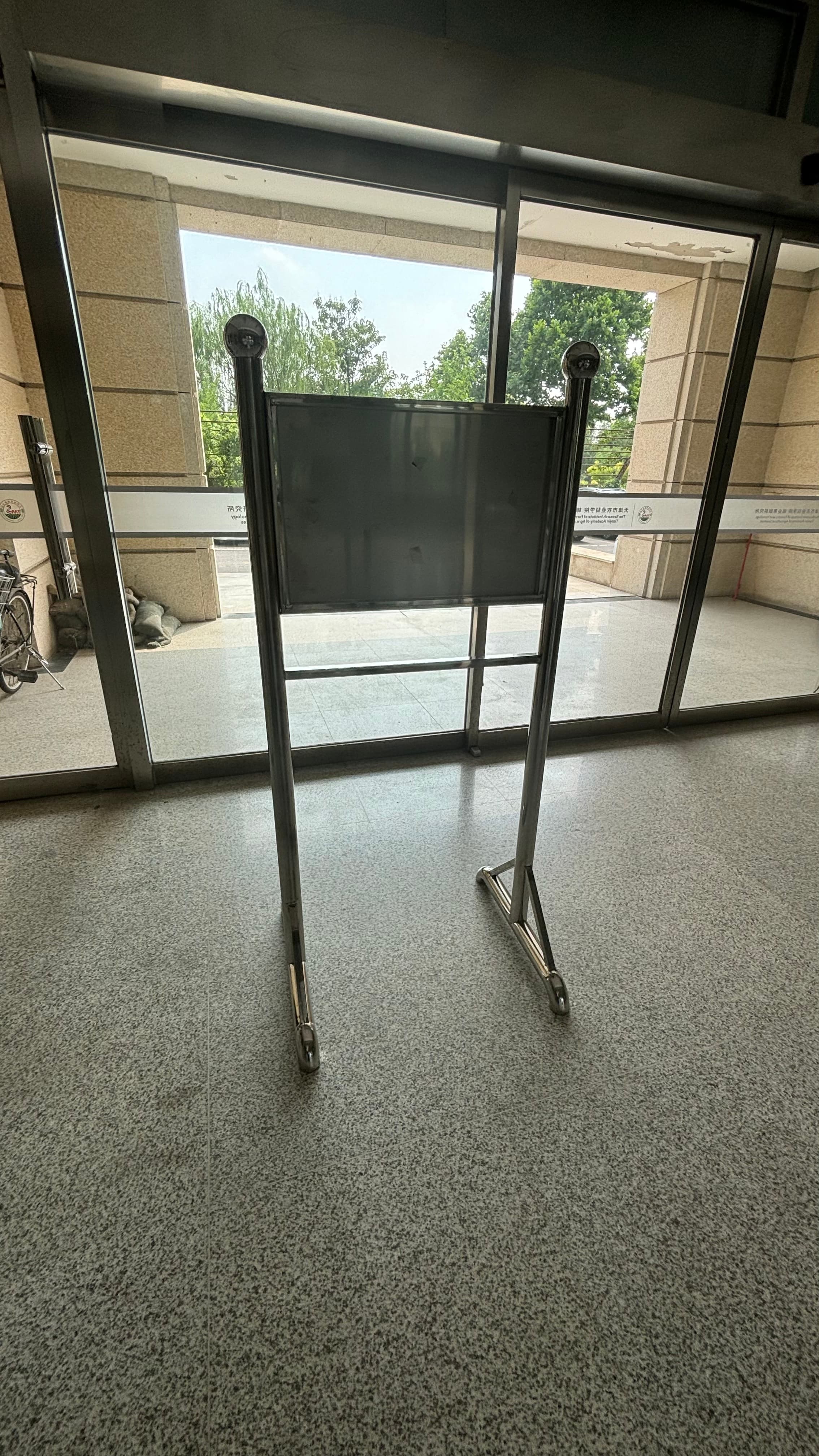 不锈钢宣传栏 案例图片 2
